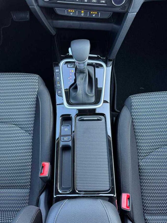 Kia Ceed Vision 1.5 T-GDI DCT7 +SHZ+RFK