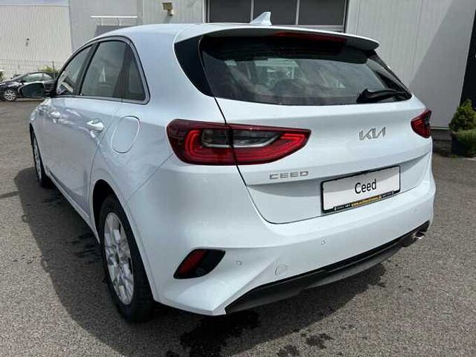 Kia Ceed Vision 1.5 T-GDI DCT7 +SHZ+RFK