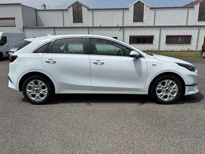 Kia Ceed Vision 1.5 T-GDI DCT7 +SHZ+RFK