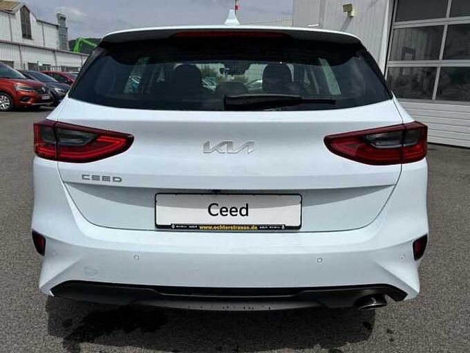Kia Ceed Vision 1.5 T-GDI DCT7 +SHZ+RFK