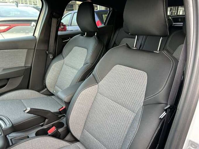 Renault Clio TECHNO TCe 90 +SHZ