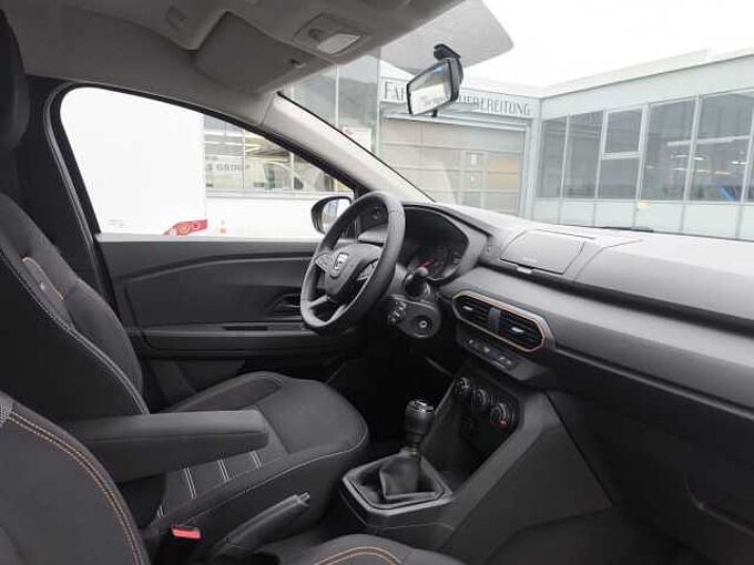 Dacia Sandero Stepway Essential TCe 100 ECO-G AHK
