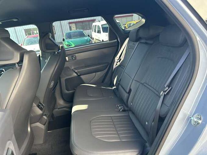Kia Seltos 1.6T 180 AWD DCT X-LINE