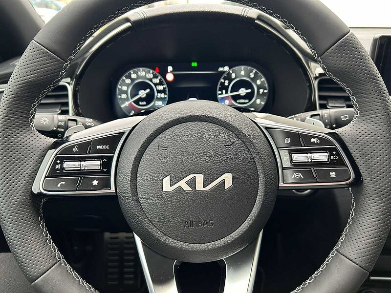 Kia Ceed GT-Line 1.5 T-GDI DCT7 +18Z+RFK+LED+JBL