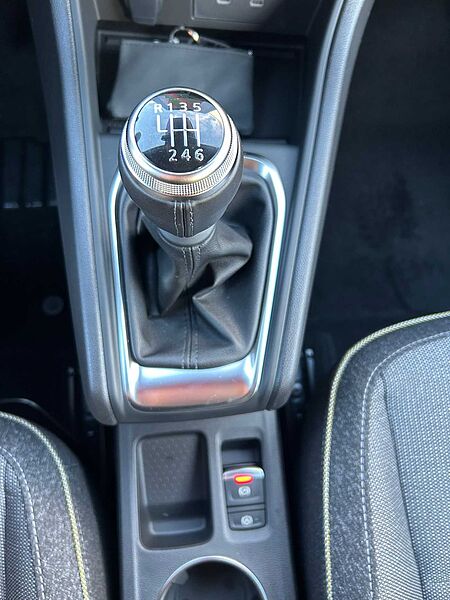 Renault Captur TCe 90 TECHNO +SHZ+KAM