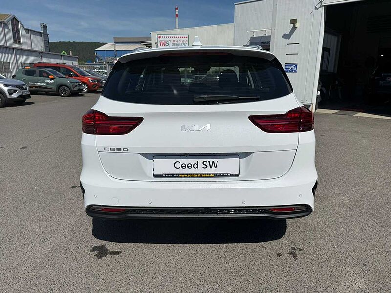 Kia Ceed SW Spirit 1.5 T-GDI DCT7 +TEC+RFK
