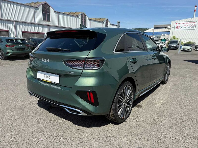 Kia Ceed GT-Line 1.5 T-GDI DCT7 +18Z