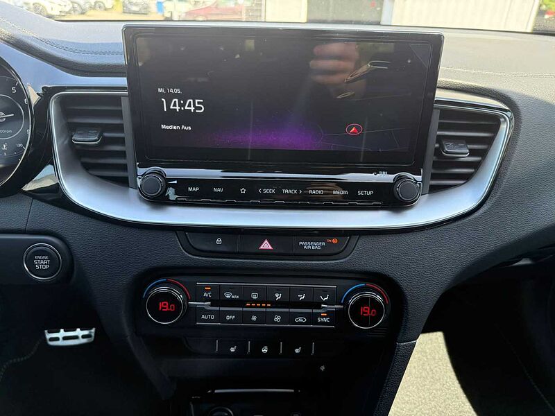 Kia Ceed GT-Line 1.5 T-GDI DCT7 +18Z