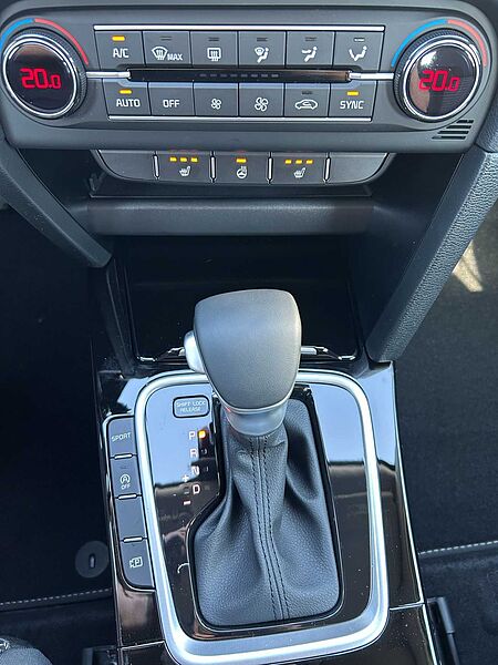 Kia Ceed Vision 1.5 T-GDI DCT7 +SHZ+RFK