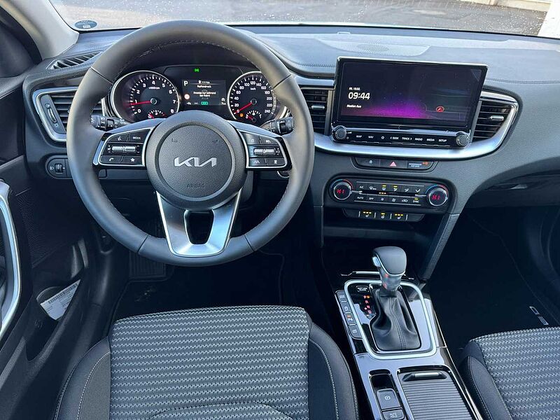 Kia Ceed Vision 1.5 T-GDI DCT7 +SHZ+RFK