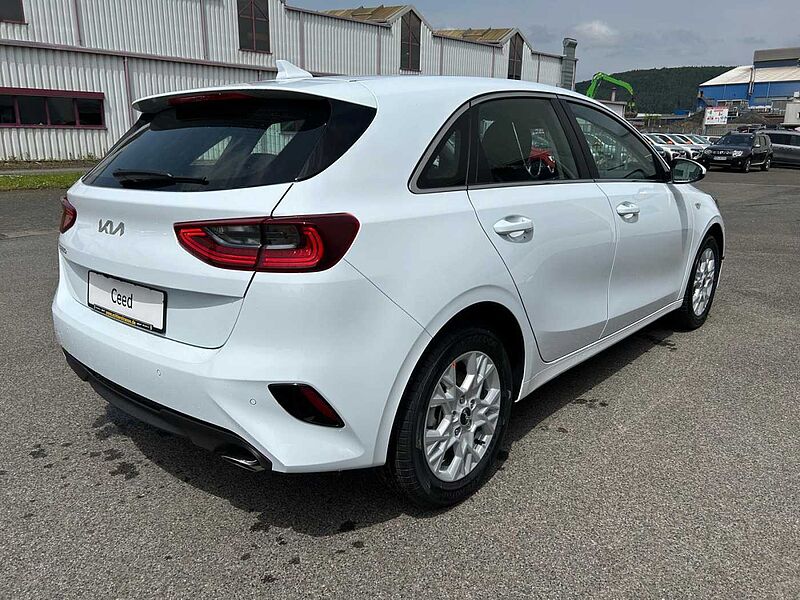 Kia Ceed Vision 1.5 T-GDI DCT7 +SHZ+RFK