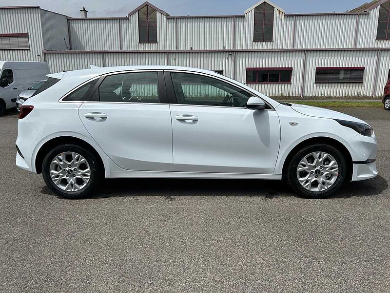 Kia Ceed Vision 1.5 T-GDI DCT7 +SHZ+RFK