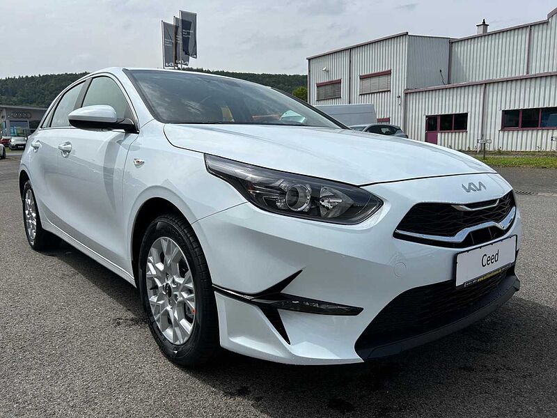 Kia Ceed Vision 1.5 T-GDI DCT7 +SHZ+RFK