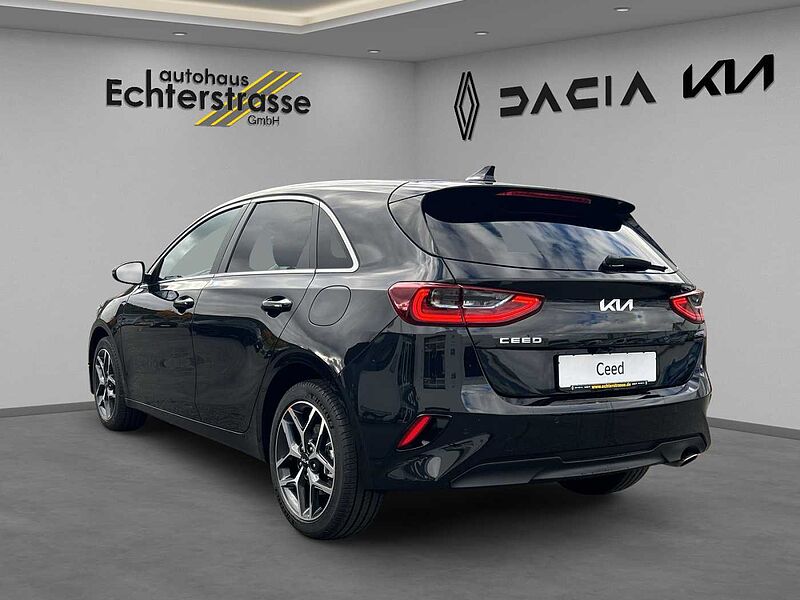 Kia Ceed Ultimate 1.5T +LED