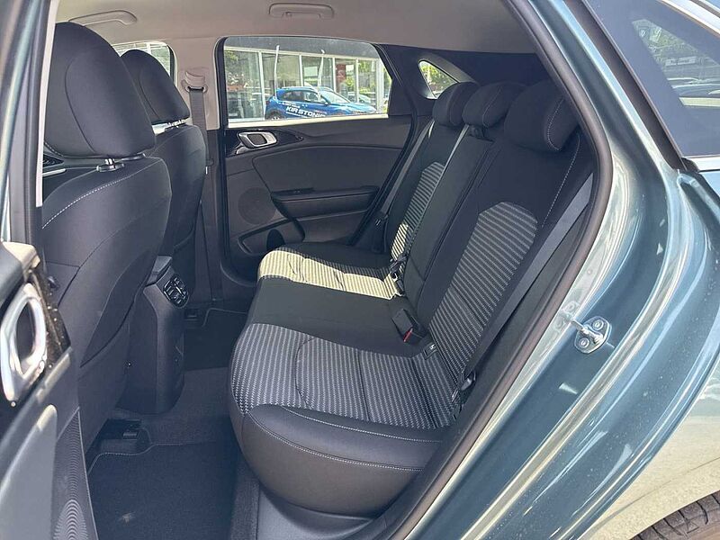 Kia Ceed Ultimate 1.5T 48V DCT +LED+JBL