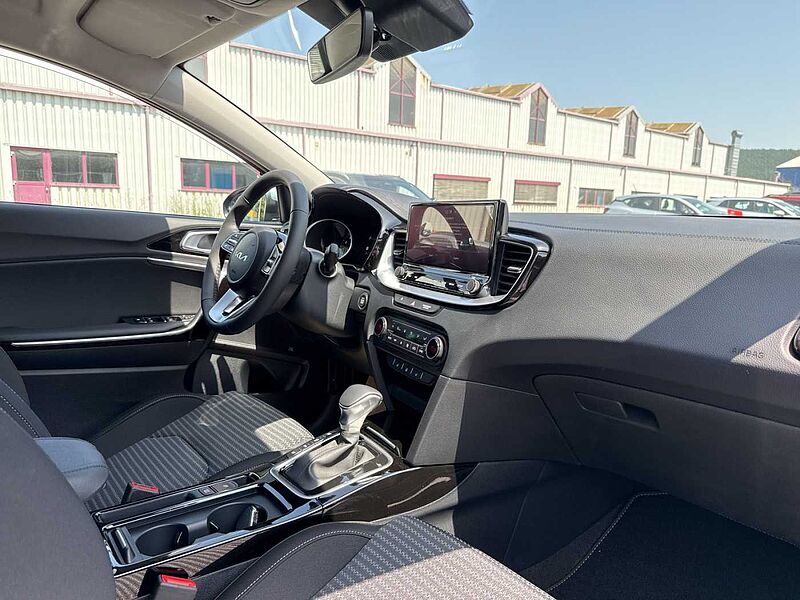 Kia Ceed Ultimate 1.5T 48V DCT +LED+JBL