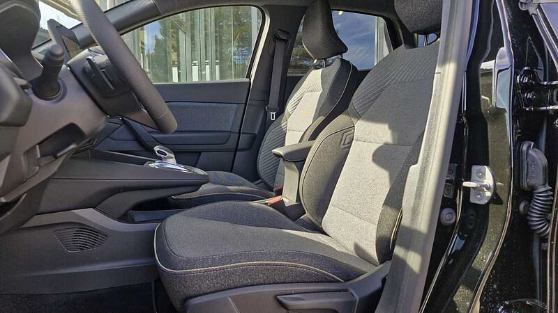 Renault Captur Techno TCe 160 EDC | AKTION