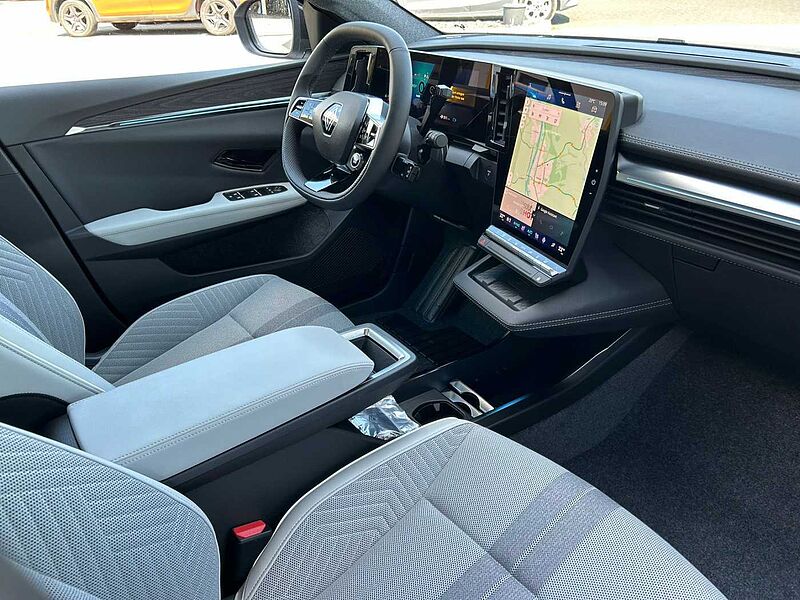 Renault Scenic E-Tech Iconic 220 Long Range +RFK+SHZ+H/K