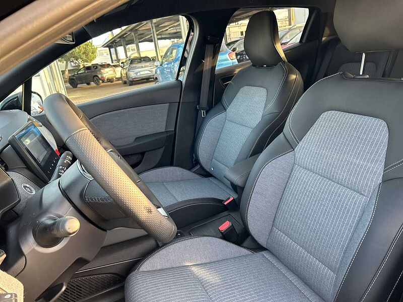 Renault Clio TECHNO TCe 90 +SHZ+360&deg;