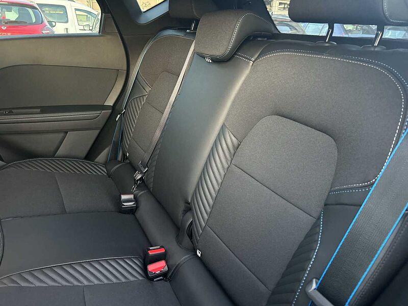 Renault Captur Esprit Alpine Full Hybrid E-Tech 160 +360&deg;