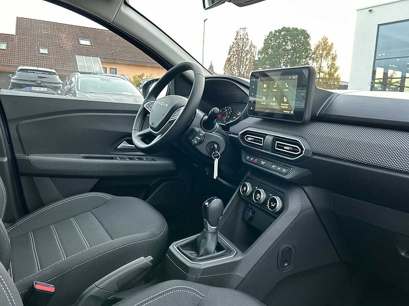 Dacia Sandero Expression TCe 90 auto +SHZ