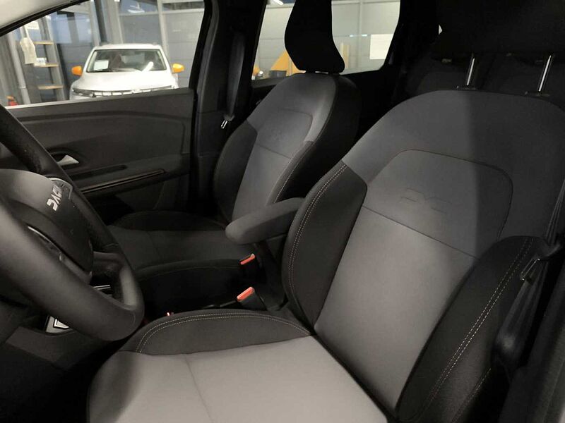 Dacia Jogger Extreme Hybrid 140 +SHZ+RFK