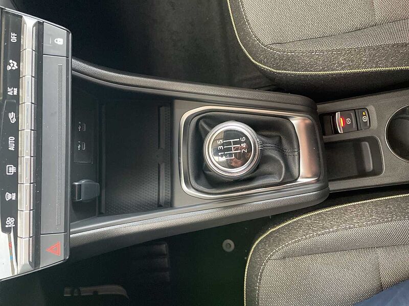 Renault Captur Techno TCe 115 +SHZ+NAVI