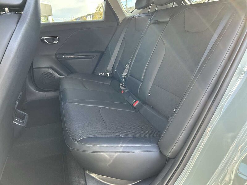 Kia K4 1.6 T-GDI DCT7 150 Spirit +H&K+360&deg;
