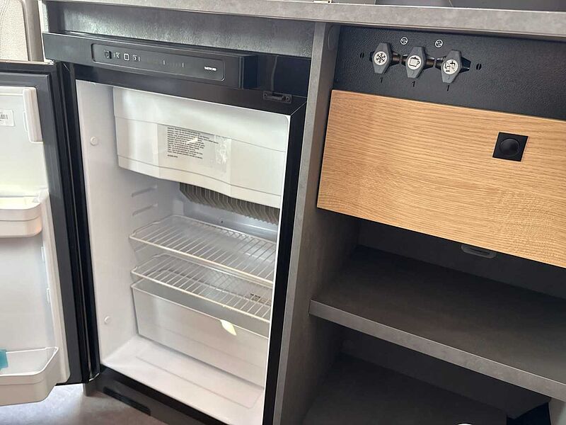 Ahorn T 690 dCi 170 AT First Edition mit AHK