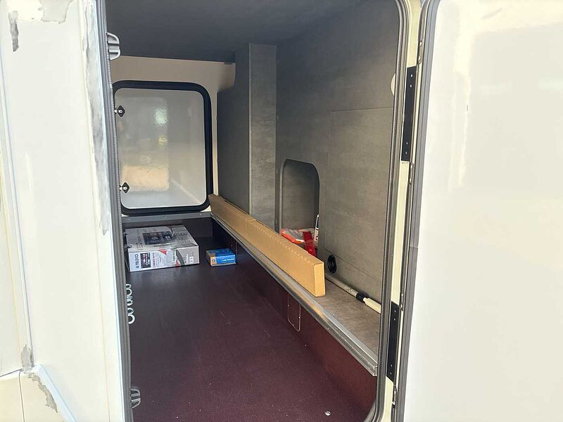Ahorn T 690 dCi 170 AT First Edition mit AHK