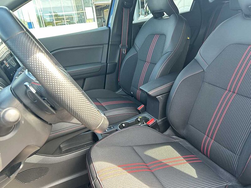 Renault Captur R. S. LINE TCe 160 EDC +SHZ+NAVI+KAMERA